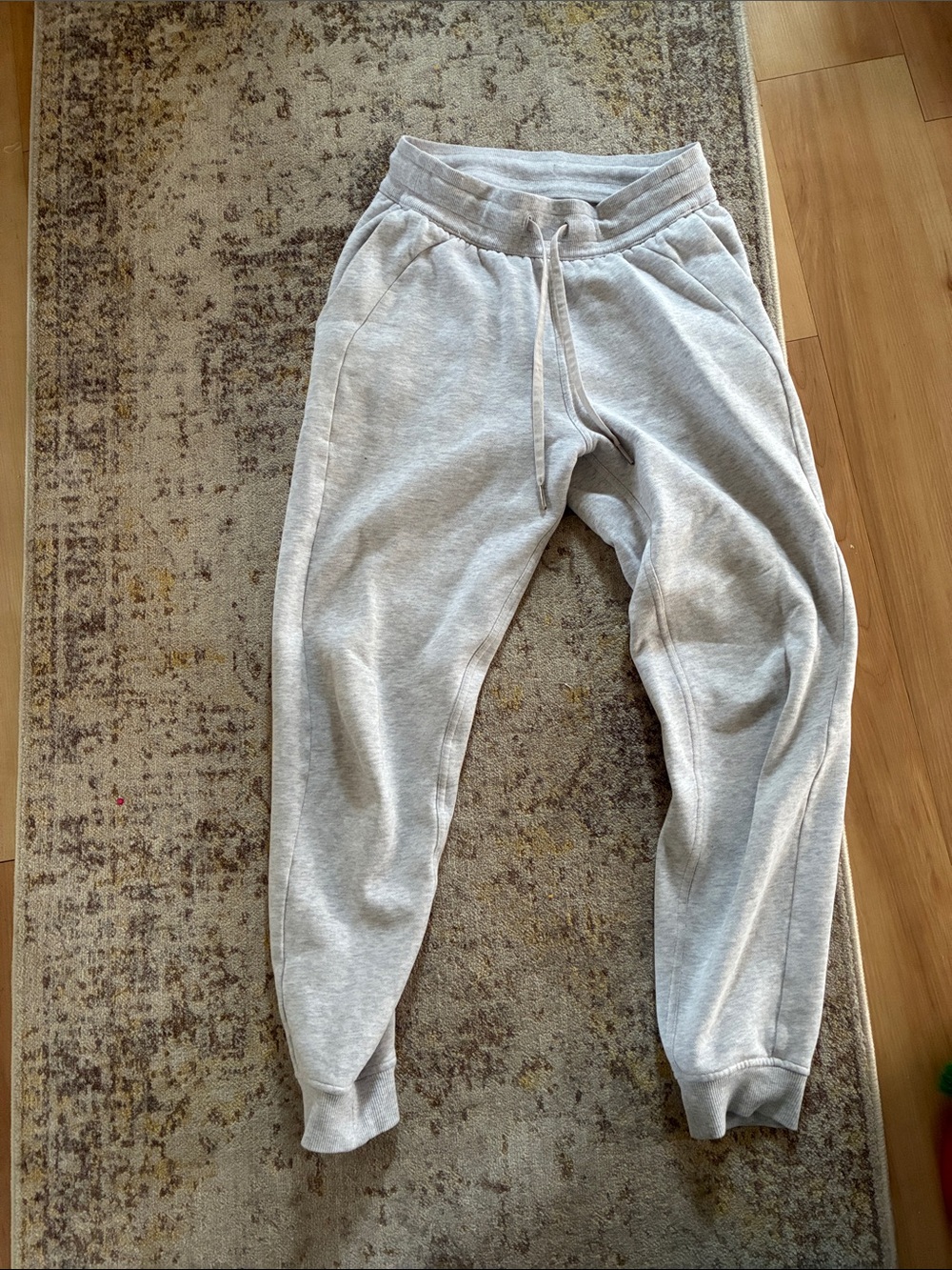 Lululemon light grey scuba joggers